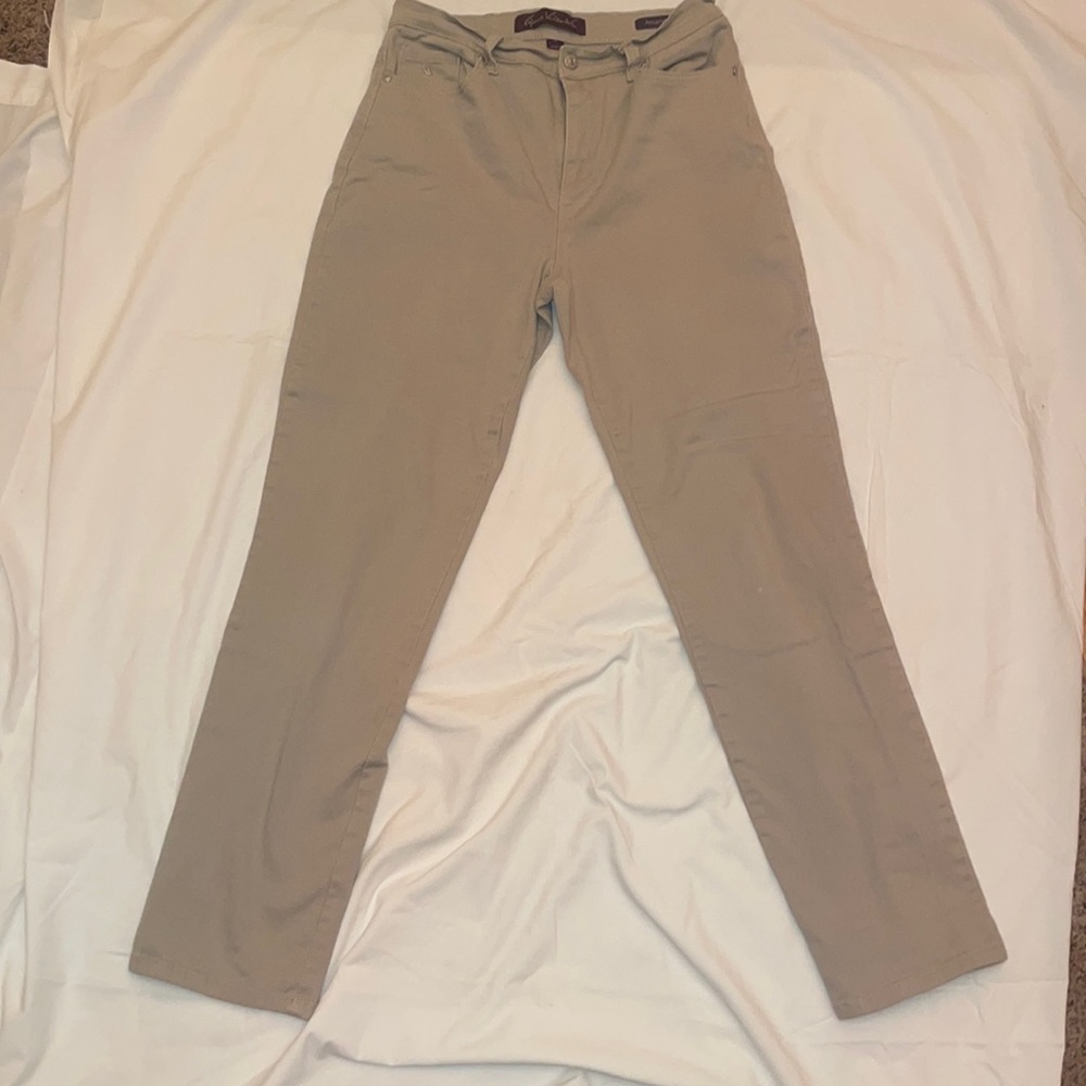Size:8 Gloria Vanderbilt “Amanda jeans”